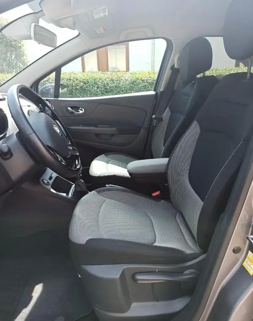 Gebraucht Renault Captur 120 PS (88 kW) 2017 Grau SUV
