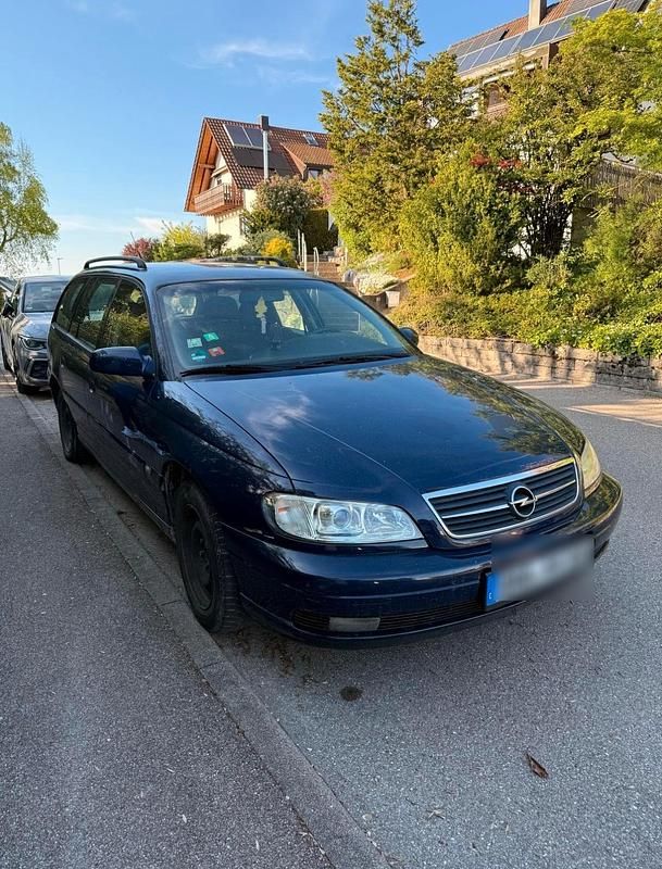 Blau Gebraucht 2000 Opel Omega Kombi | 850 € (Fairer Preis) - Bild 1/4