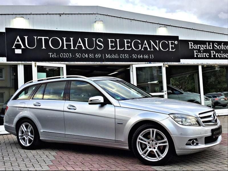 Silber Gebraucht 2011 Mercedes C180 Avantgarde Limousine | 4.999 € (Superpreis) - Bild 1/4