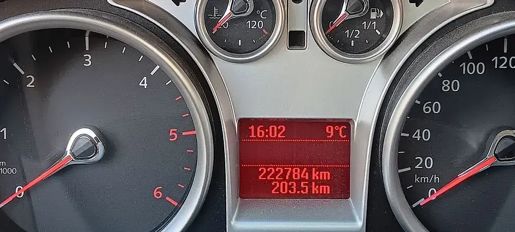 Gebraucht Ford Kuga Titanium 136 PS (100 kW) 2010 Schwarz SUV