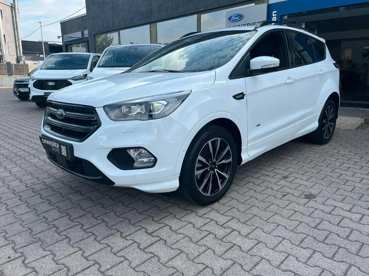 Gebraucht Ford Kuga ST-Line 182 PS (133 kW) 2017 Weiß SUV