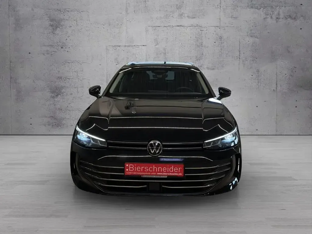 Gebraucht VW Passat Business 150 PS (110 kW) 2025 Schwarz Kombi