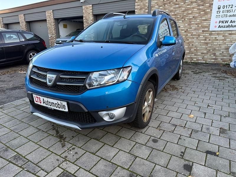 Gebraucht Dacia Sandero Prestige 90 PS (66 kW) 2013 Blau SUV