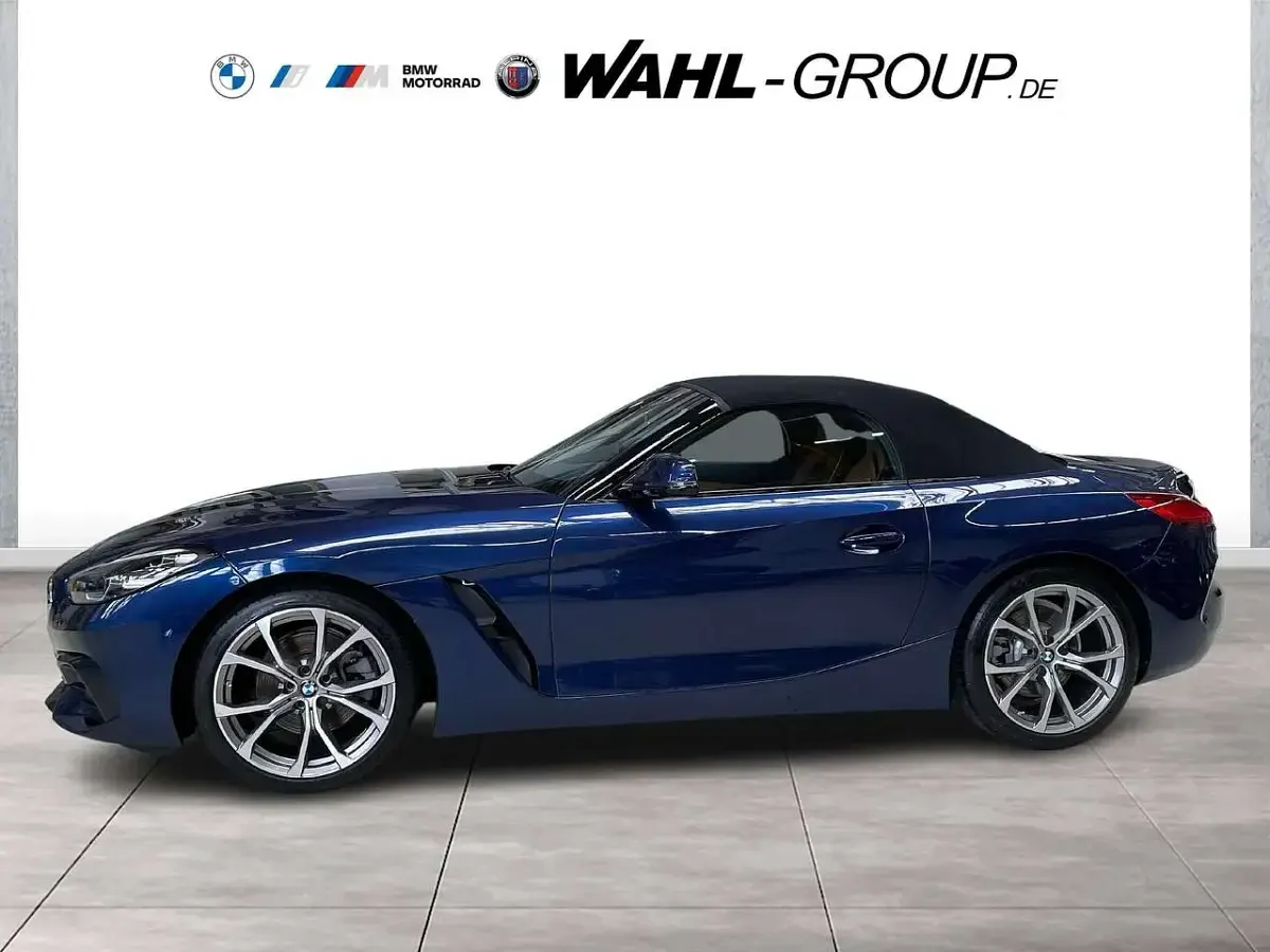 Gebraucht BMW Z4 Sport Line 197 PS (144 kW) 2023 Blau Cabrio