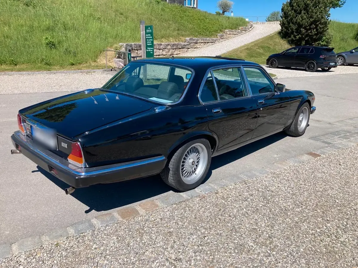 Gebraucht Jaguar XJ12 295 PS (216 kW) 1991 Schwarz Limousine