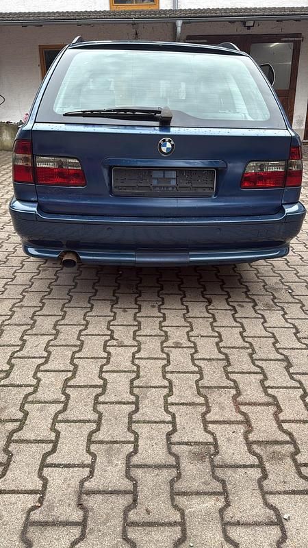 Gebraucht BMW 520 170 PS (125 kW) 2000 Blau Kombi