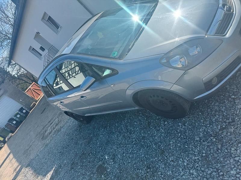 Gebraucht Opel Zafira 148 PS (108 kW) 2006 Grau Van / Kleinbus