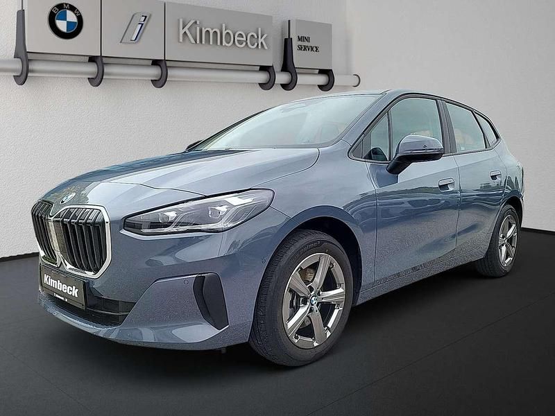 Sparkling kupfergrau metallic Gebraucht 2024 BMW 218 Active Tourer Efficient Dynamics Van / Kleinbus | 29.940 € (Fairer Preis) - Bild 1/4