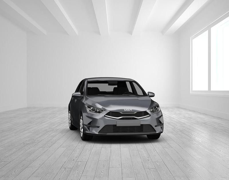 Neu Kia Ceed Gold 140 PS (102 kW) 2025 Lunar silber Kleinwagen