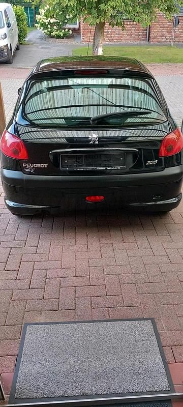 Gebraucht Peugeot 206 75 PS (55 kW) 2009 Schwarz Kleinwagen
