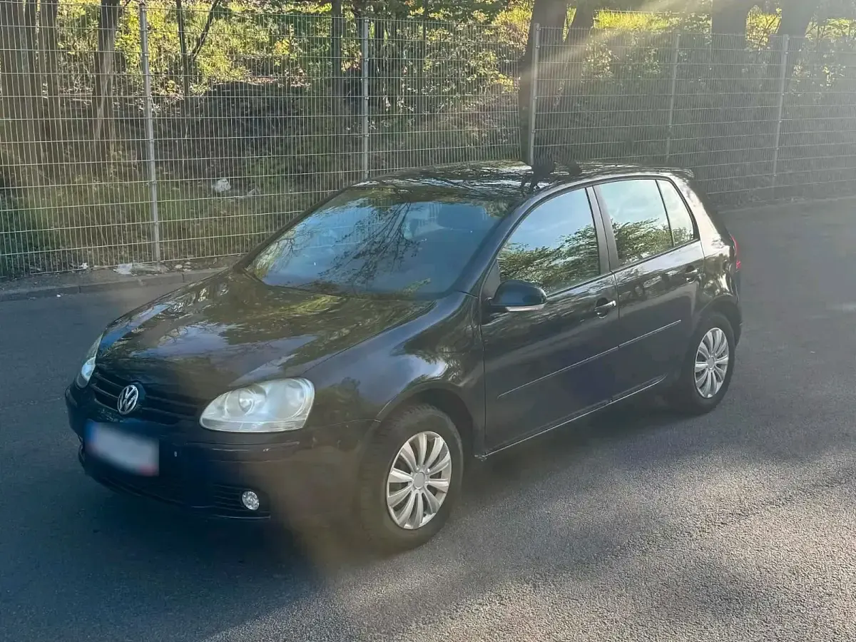 Gebraucht VW Golf 101 PS (74 kW) 2004 Blau Coupé