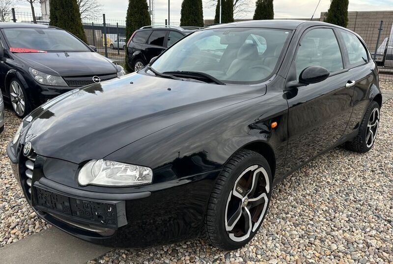 Gebraucht Alfa Romeo 147 Progression 105 PS (77 kW) 2003 Schwarz Kleinwagen