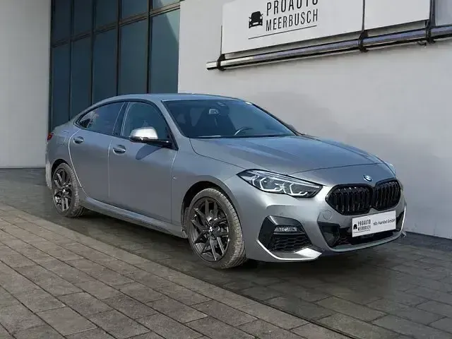 Gebraucht BMW 218 M Sport 136 PS (100 kW) 2024 Frozen pure grey Coupé