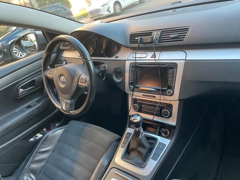 Second-hand VW CC 160 CP (117 kW) 2010 Gri Berlinǎ