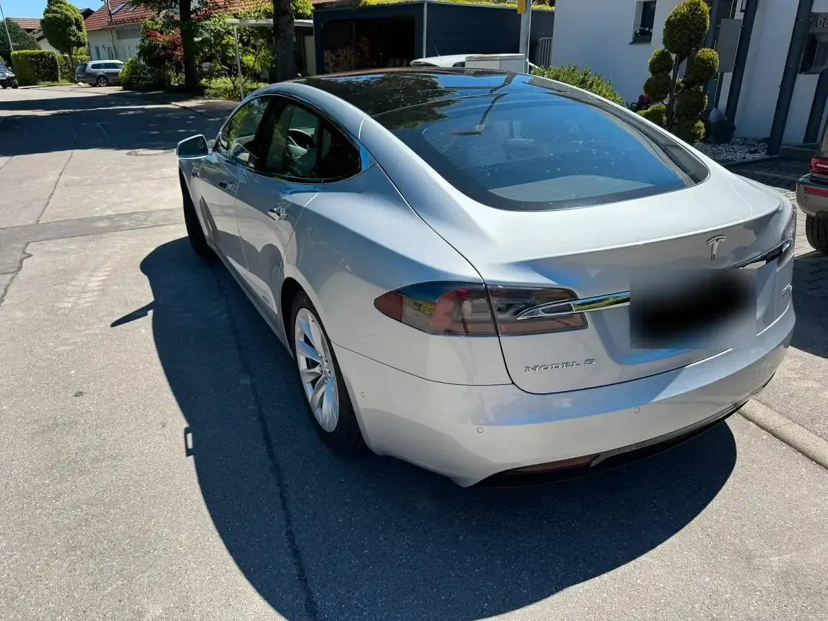 Used Tesla Model S 283 kW (386 HP) 2018 Grey Hatchback