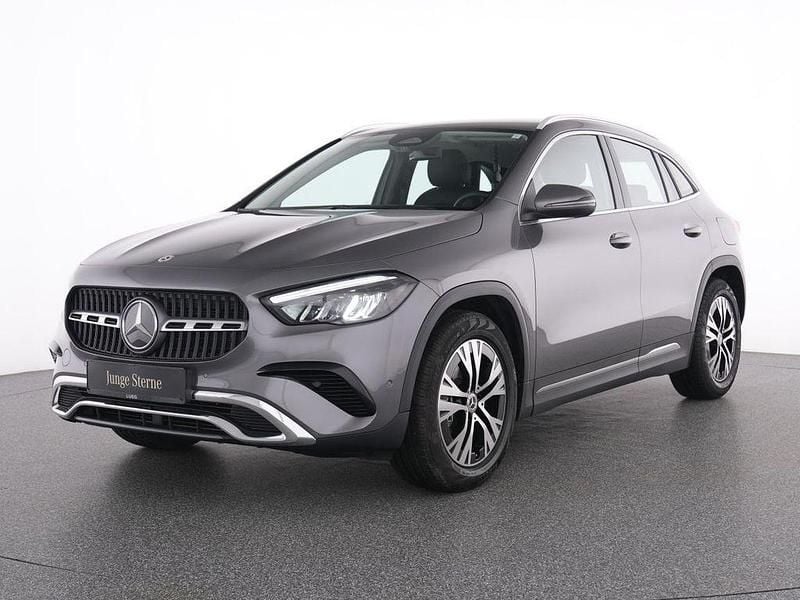 Gebraucht Mercedes GLA180 Progressive 136 PS (100 kW) 2024 Grau SUV
