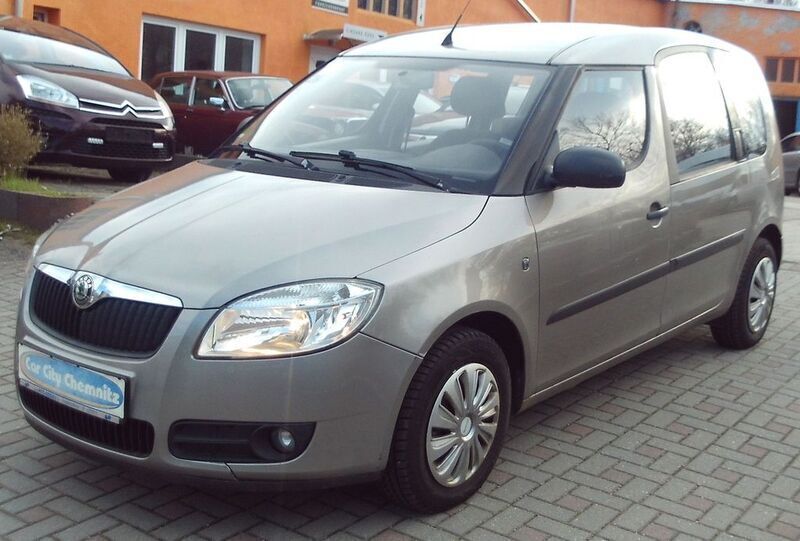 Beige Gebraucht 2009 Skoda Roomster Plus Edition Kombi | 1.799 € (Superpreis) - Bild 1/4