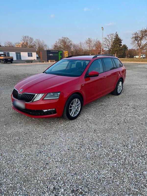 Gebraucht Skoda Octavia 116 PS (85 kW) 2018 Rot Kombi