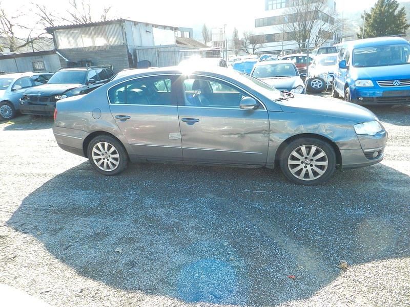 Gebraucht VW Passat Highline 170 PS (125 kW) 2006 Grau Kombi