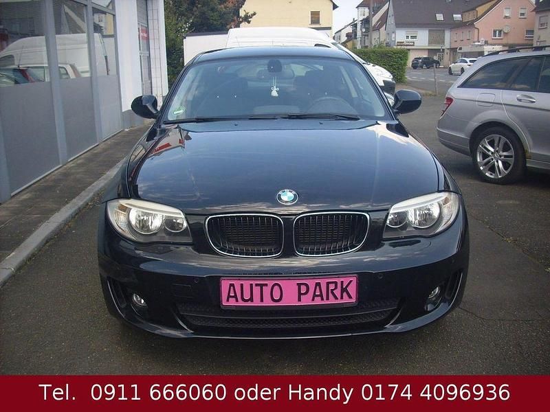 Gebraucht BMW 118 143 PS (105 kW) 2012 Schwarz Kleinwagen