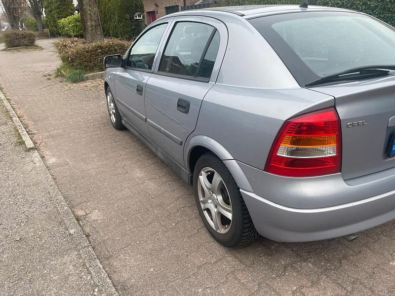 Gebraucht Opel Astra 2001 Grau Limousine