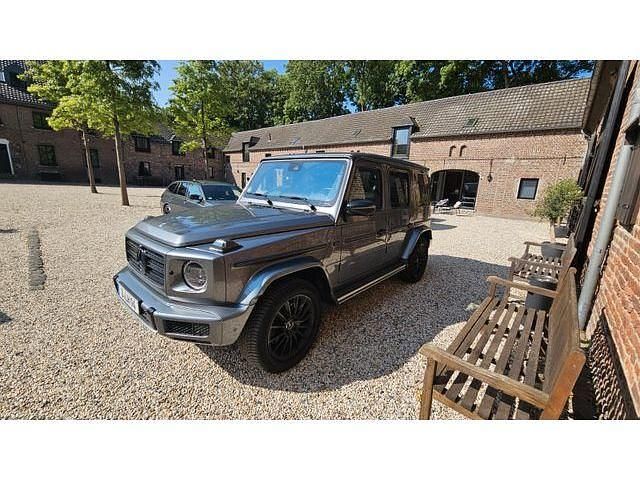 Selenitgrau metallic (metallic) Gebraucht 2023 Mercedes G400 AMG line SUV | 119.900 € (Guter Preis) - Bild 1/4