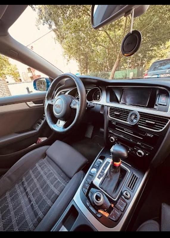 Gebraucht Audi A5 S-Line 190 PS (139 kW) 2014 Blau Limousine