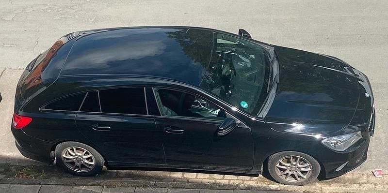 Schwarz Gebraucht 2017 Mercedes CLA200 Kombi | 11.650 € (Guter Preis) - Bild 1/4