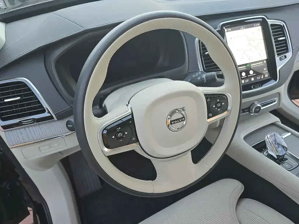Gebraucht Volvo XC90 Plus 455 PS (334 kW) 2024 Schwarz SUV