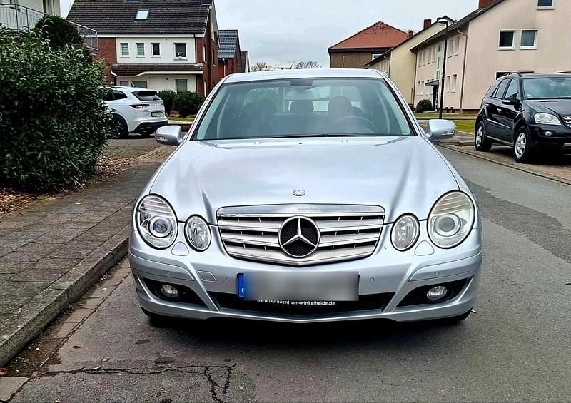 Gebraucht Mercedes E280 Avantgarde 190 PS (139 kW) 2008 Silber Limousine
