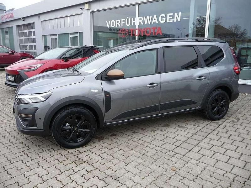 Dolomit grau Neu 2024 Dacia Jogger Extreme Van / Kleinbus | 21.380 € (Guter Preis) - Bild 1/4