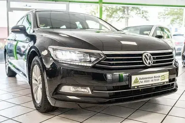 Gebraucht VW Passat Comfortline 150 PS (110 kW) 2015 Schwarz Kombi