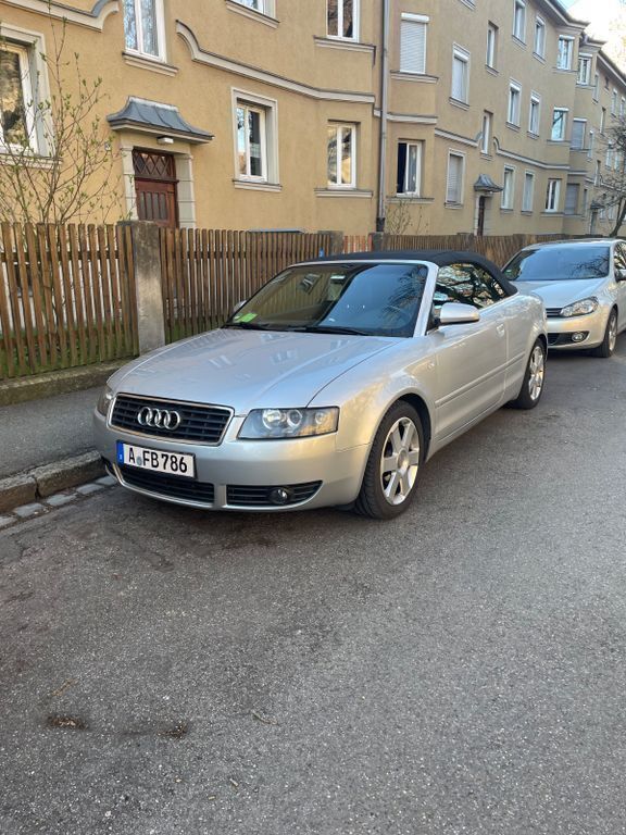 Grau Gebraucht 2001 Audi A4 Cabriolet Sport Cabrio | 5.500 € (Fairer Preis) - Bild 1/4