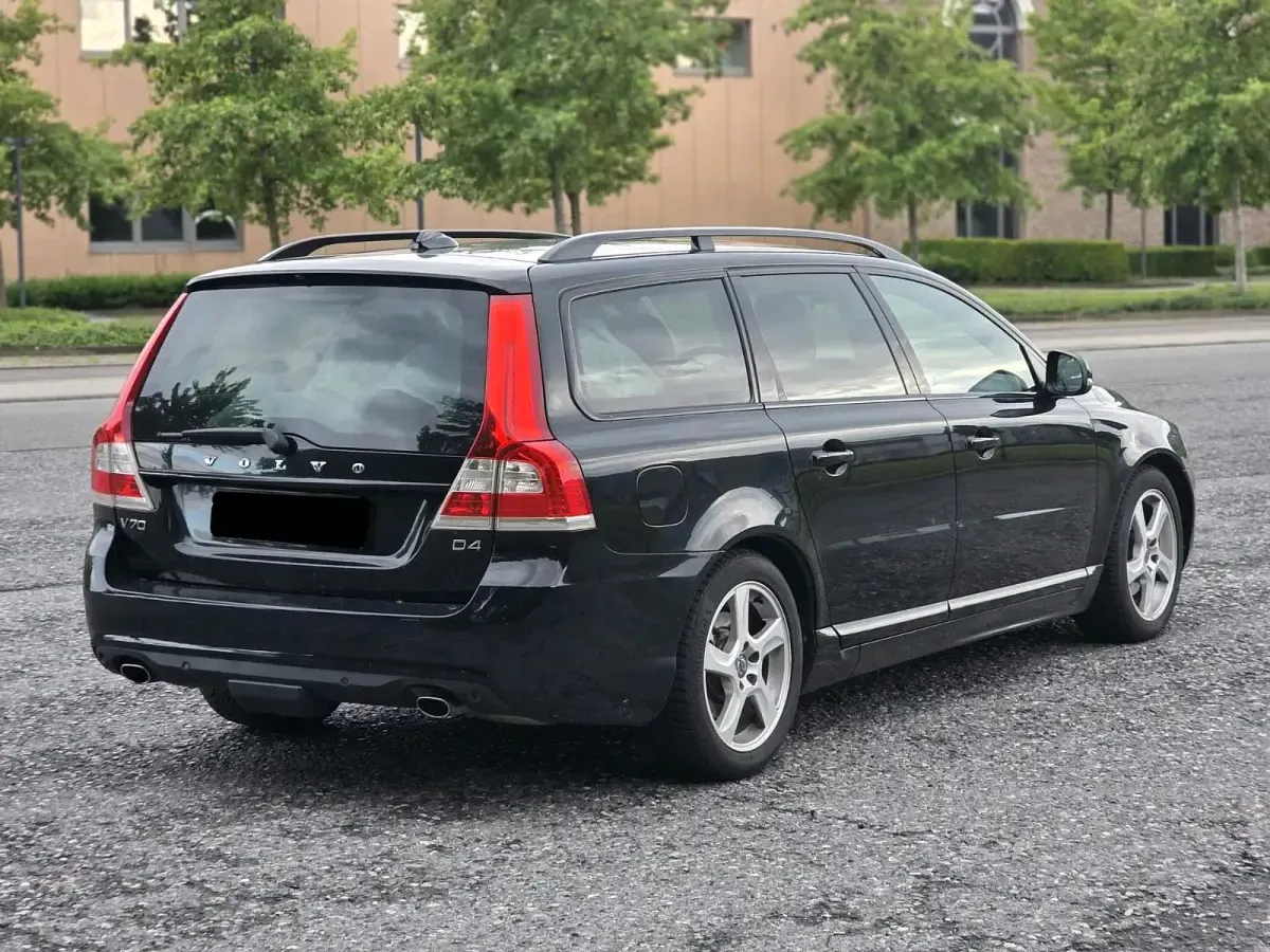 Gebraucht Volvo V70 181 PS (133 kW) 2015 Schwarz Kombi