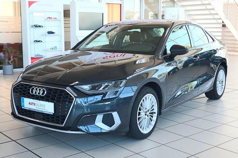 Grau Gebraucht 2022 Audi A3 Advanced Limousine | 19.999 € (Guter Preis) - Bild 1/4