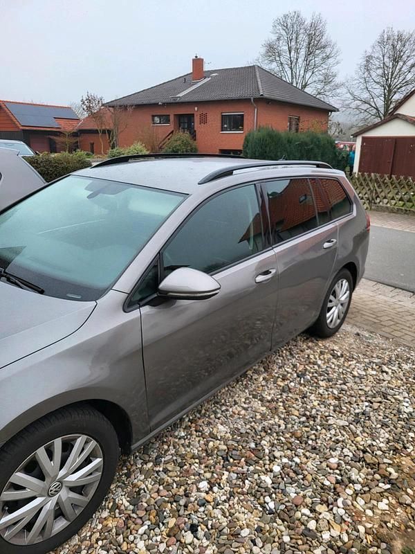 Gebraucht VW Golf VII Edition 110 PS (80 kW) 2014 Grau Kombi