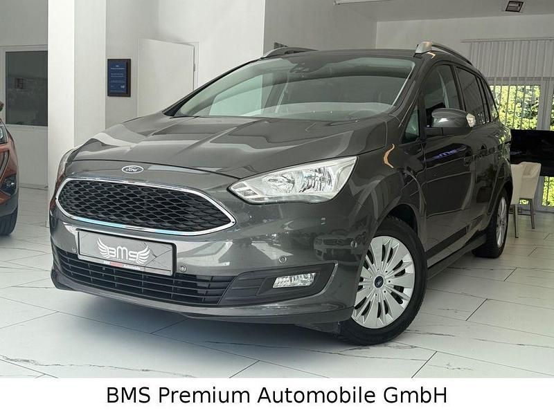 Grau Gebraucht 2019 Ford Grand C-Max Van / Kleinbus | 13.475 € (Fairer Preis) - Bild 1/4