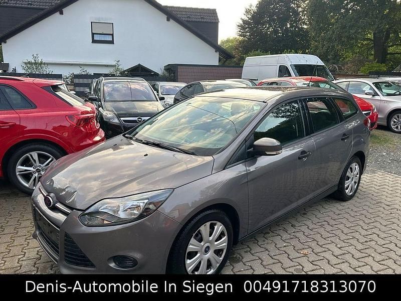 Braun Gebraucht 2014 Ford Focus Ambiente Kombi | 2.400 € (Superpreis) - Bild 1/4