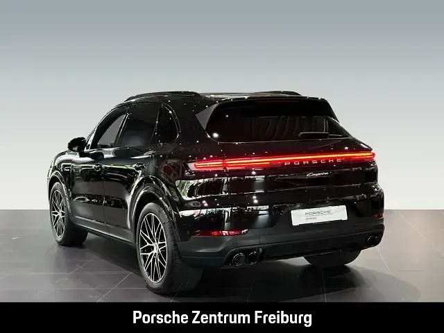 Gebraucht Porsche Cayenne 470 PS (345 kW) 2024 Schwarz SUV