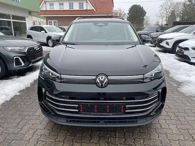 Neu VW Tiguan Elegance 150 PS (110 kW) 2025 Schwarz SUV