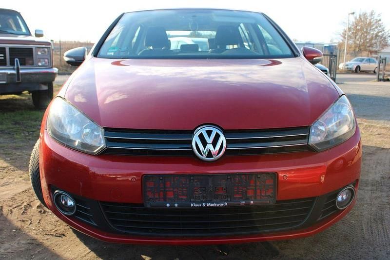 Gebraucht VW Golf VI Comfortline 122 PS (89 kW) 2009 Rot Kleinwagen
