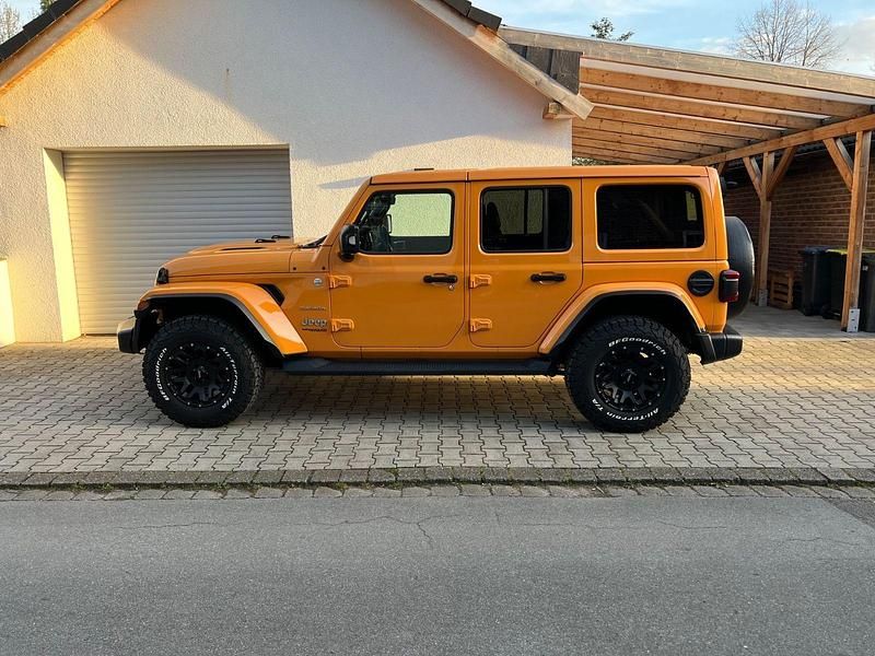 Gebraucht Jeep Wrangler Sahara 272 PS (200 kW) 2021 Orange SUV