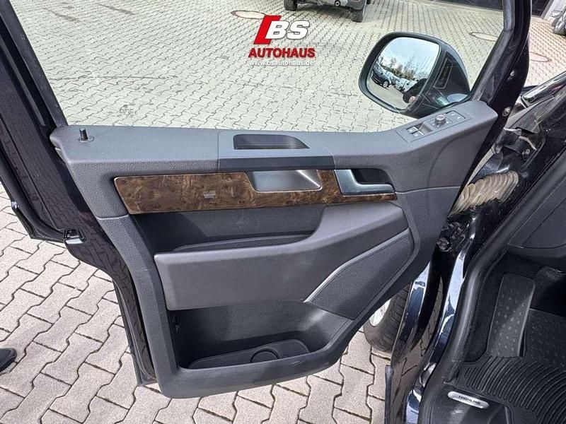 Gebraucht VW T6 Highline 204 PS (150 kW) 2018 Starlight blue metallic Van