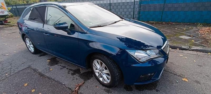 Blau Gebraucht 2018 Seat Leon ST Style Kombi | 7.999 € (Superpreis) - Bild 1/4