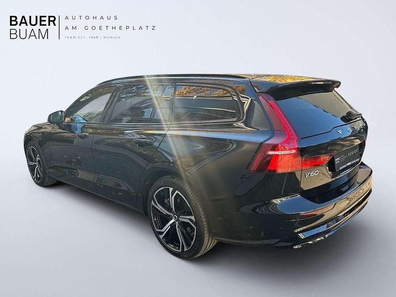 Gebraucht Volvo V60 Ultra 455 PS (334 kW) 2025 Onyx black / metallic Kombi