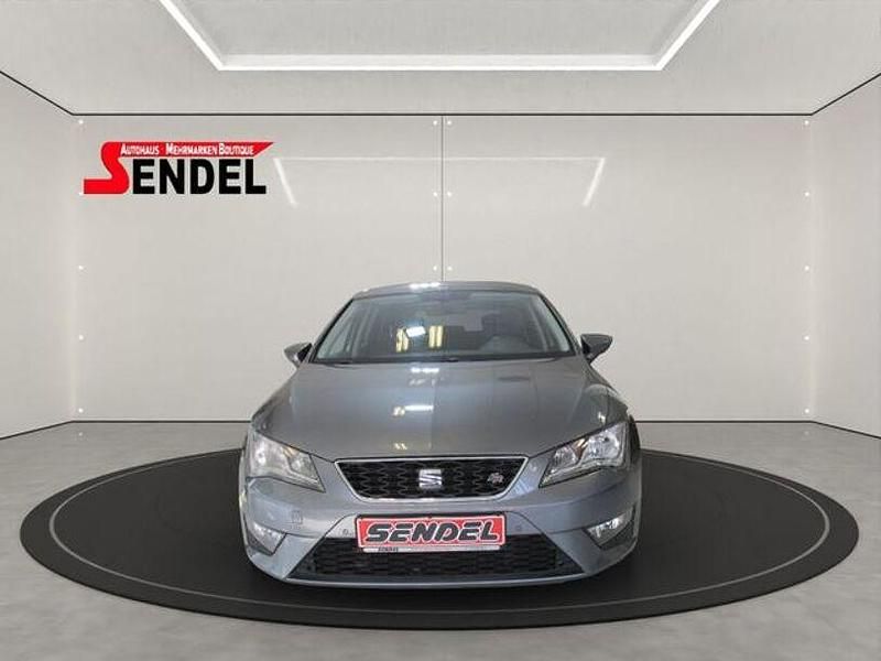 Grau Gebraucht 2016 Seat Leon FR Limousine | 10.999 € (Fairer Preis) - Bild 1/4