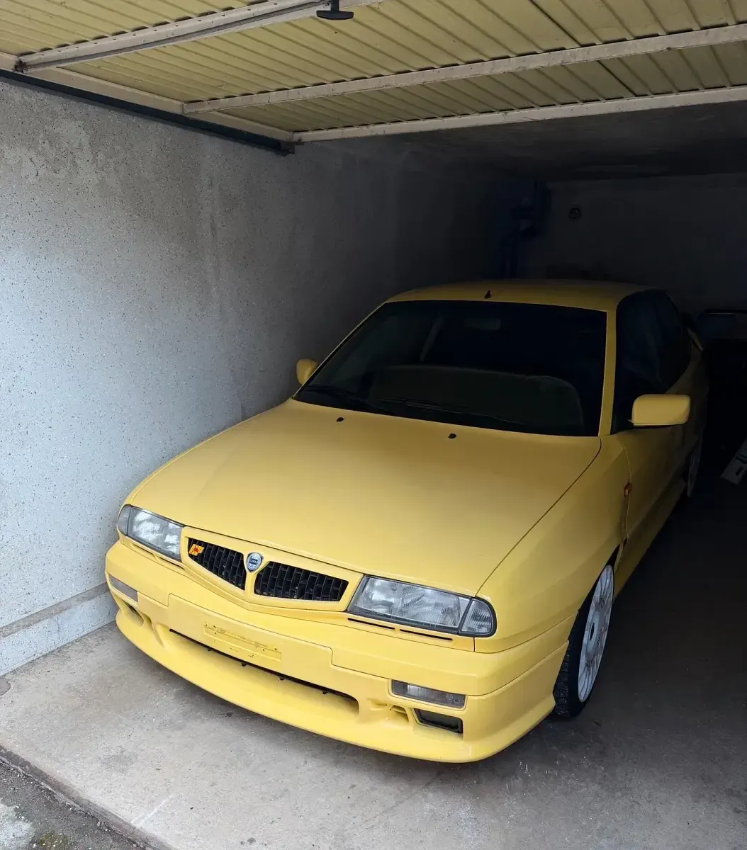 Usata Lancia Delta 193 CV (141 kW) 1999 Giallo Utilitaria