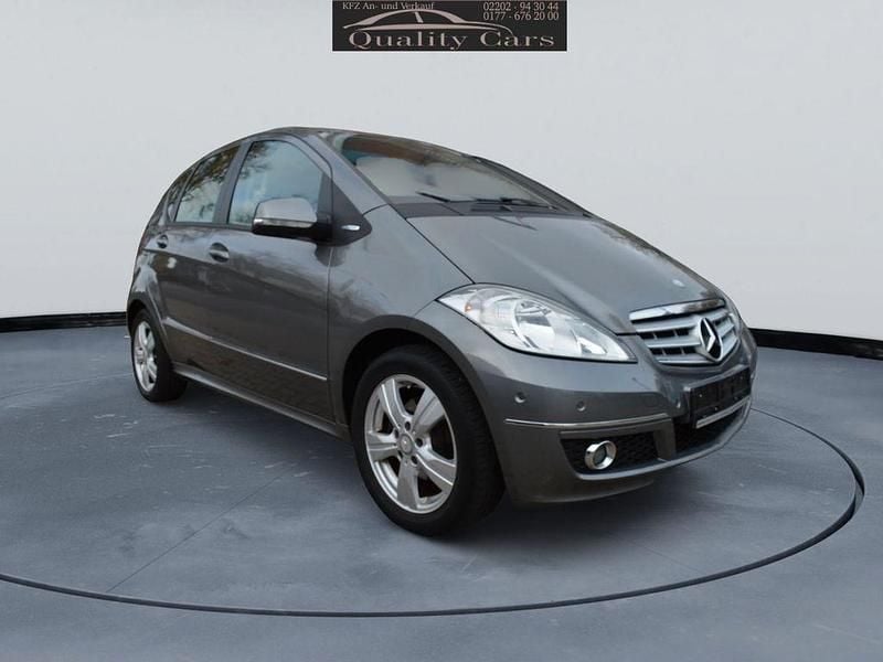 Grau Gebraucht 2011 Mercedes A160 Avantgarde Limousine | 4.950 € (Fairer Preis) - Bild 1/4
