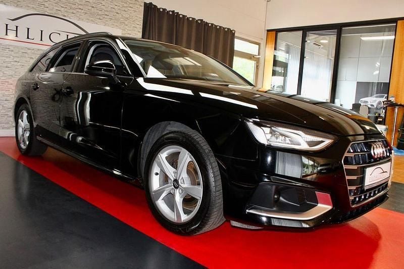 Brillantschwarz Gebraucht 2020 Audi A4 Advanced Kombi | 18.950 € (Guter Preis) - Bild 1/4