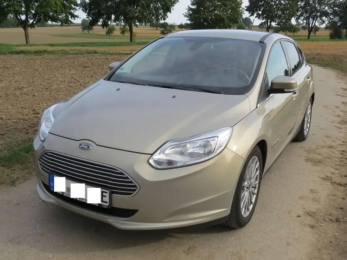 Gebraucht Ford Focus 108 kW (147 PS) 2017 Bronze Limousine